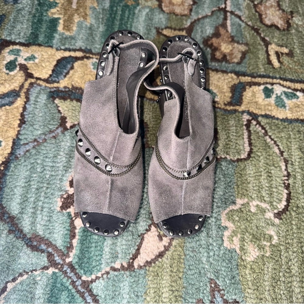 RARE Donald J Pliner Gray Wedge Suede Studded Sandals - Picture 6 of 8